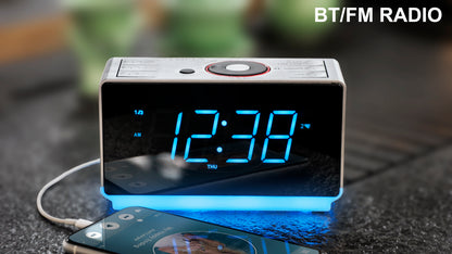Radio despertador digital con altavoz Bluetooth, radio FM, alarma dual con función de repetición, gran pantalla LED, control de atenuación, salida de carga USB y luz nocturna iTOMA 708